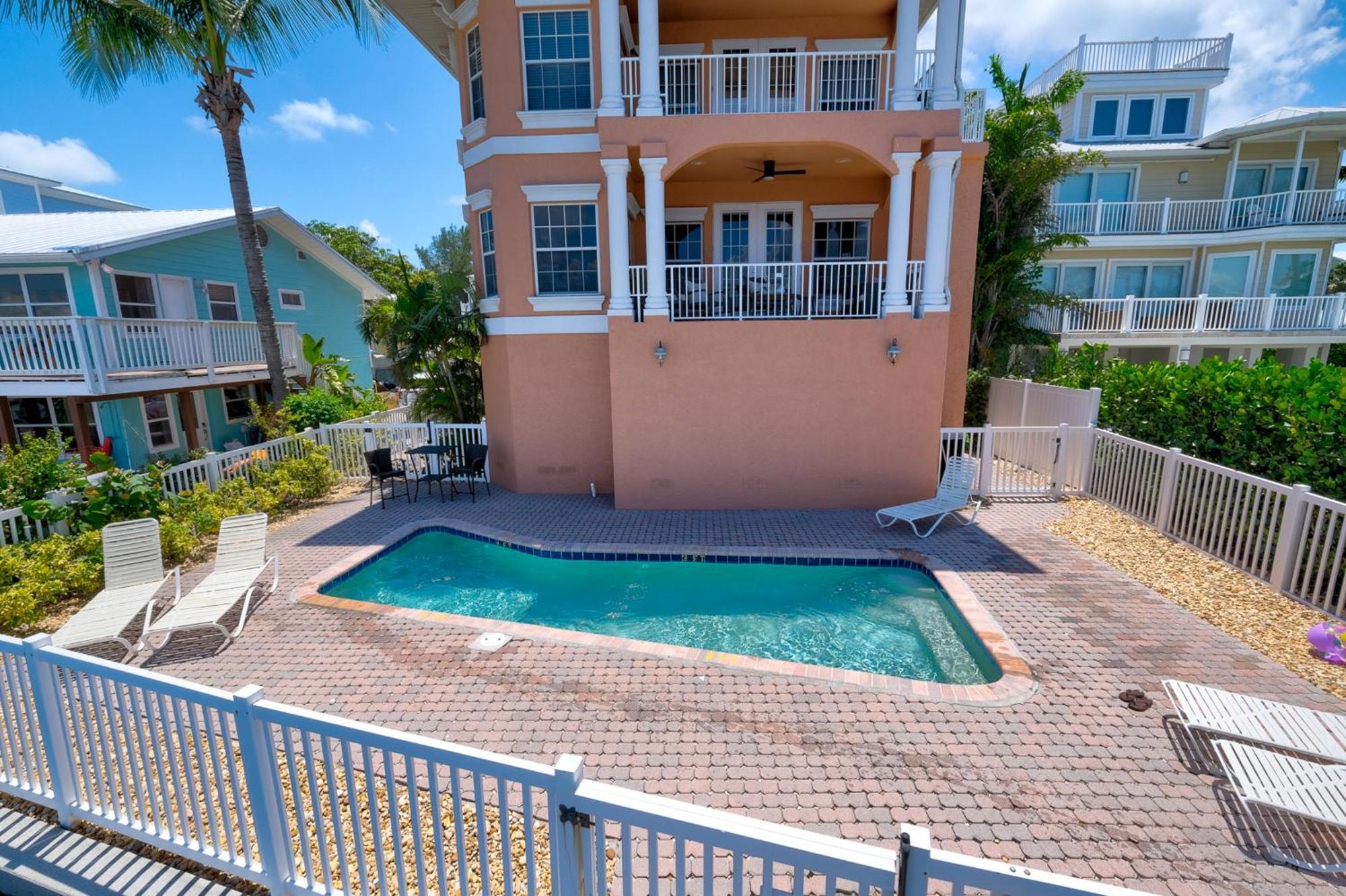 Hibiscus Hideaway Condo Walk To Historic Bridge St برادنتون بيتش المظهر الخارجي الصورة